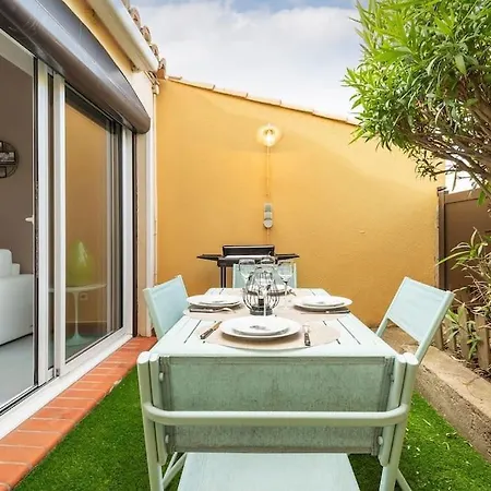 Petite Villa En Bord De Mer Agde Exterior photo