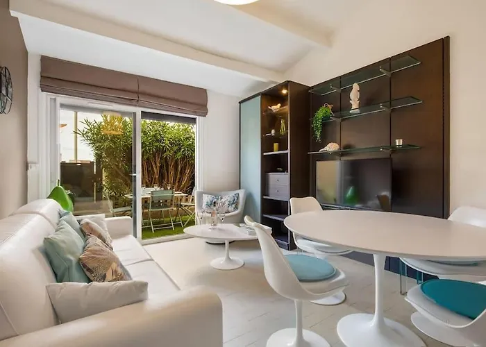 Petite Villa En Bord De Mer