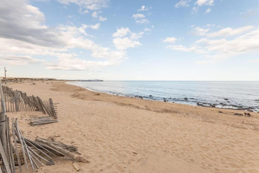 Petite En Bord De * Agde